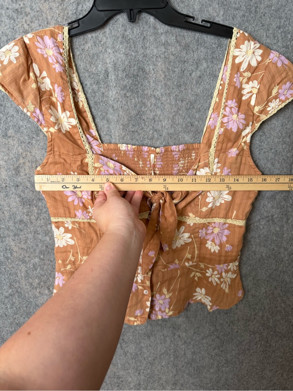 Free People Woman’s Medium Call Me Baby blouse floral tie-front lace trim NWT - Picture 6 of 9